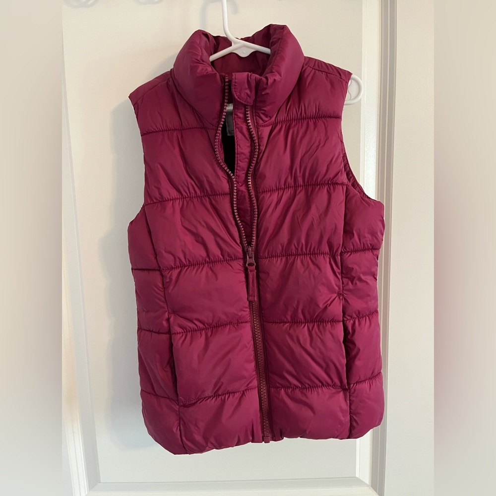 Old Navy Puffer Vest